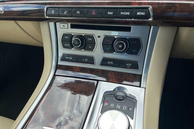 Jaguar XF 2.2D Luxury Euro 5 Ss Gold #12
