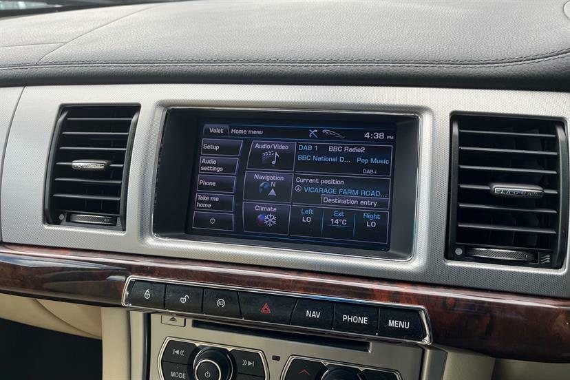 Jaguar XF 2.2D Luxury Euro 5 Ss Gold #15