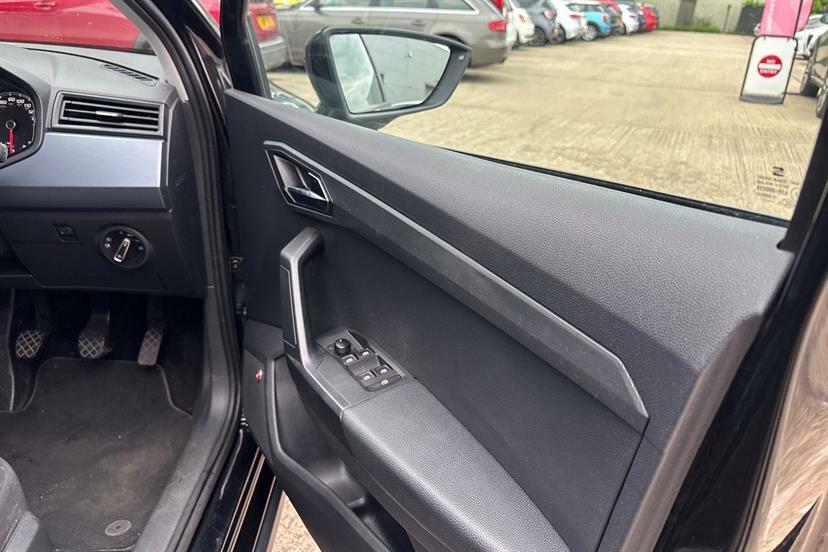 Seat Arona Se Tsi Silver #9