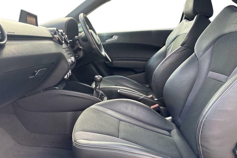 Audi A1 2.0 Tdi Black Edition Grey #2