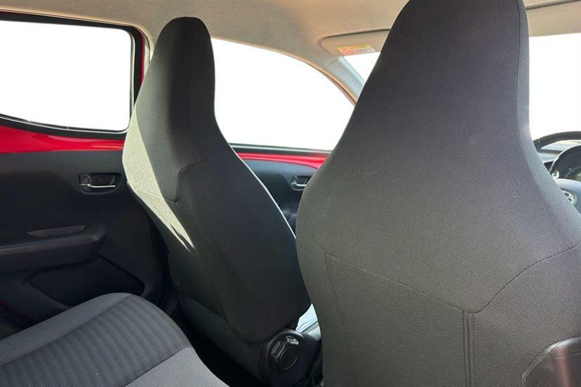Toyota Aygo 1.0 Vvt-i X-trend X-shift Grey #12