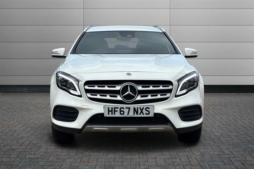 Mercedes-Benz GLA Class 200 Amg Line Premium White #6