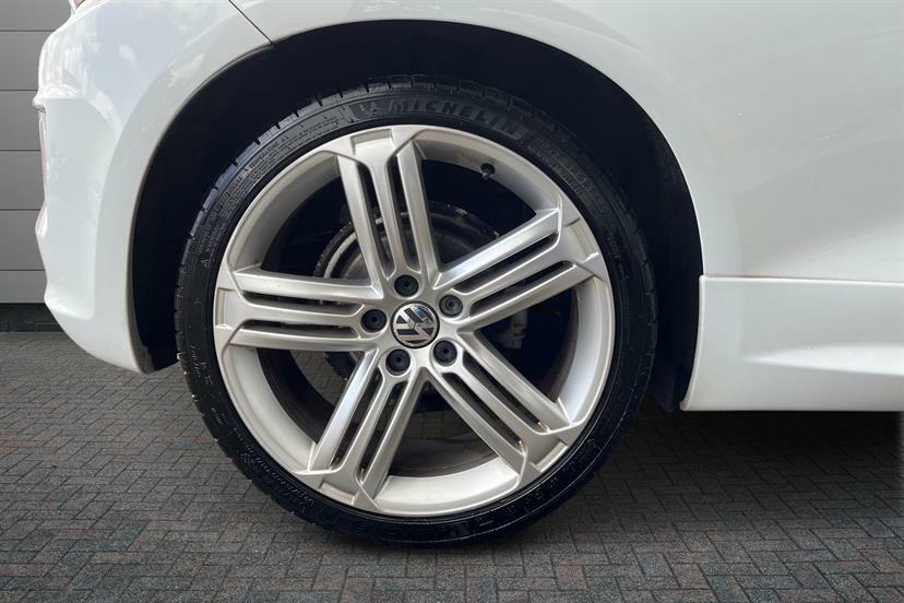Volkswagen Scirocco 2.0 Tsi 180 Bluemotion Tech R-line Dsg White #5