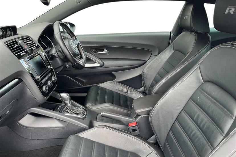 Volkswagen Scirocco 2.0 Tsi 180 Bluemotion Tech R-line Dsg White #2