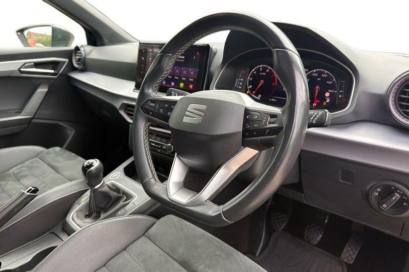 Seat Ibiza 1.0 Tsi 95 Xcellence Lux Black #6