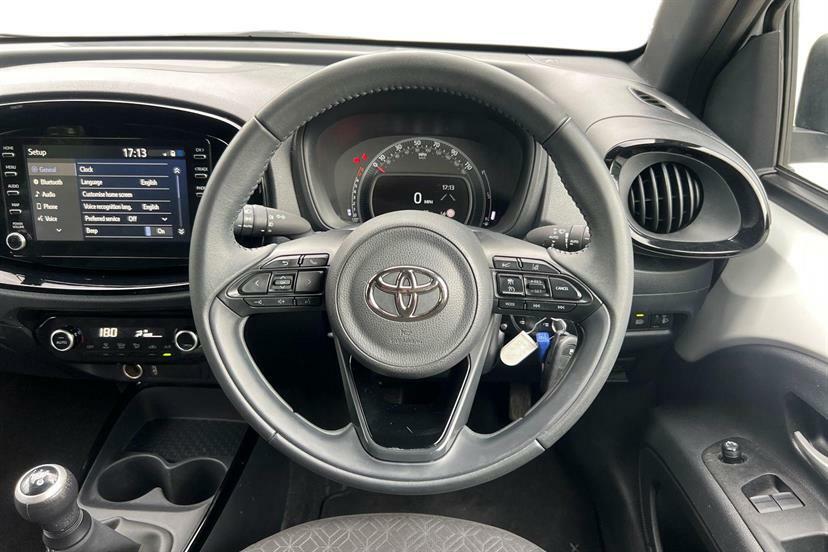 Toyota Aygo X 1.0 Vvt-i Edge Black #6