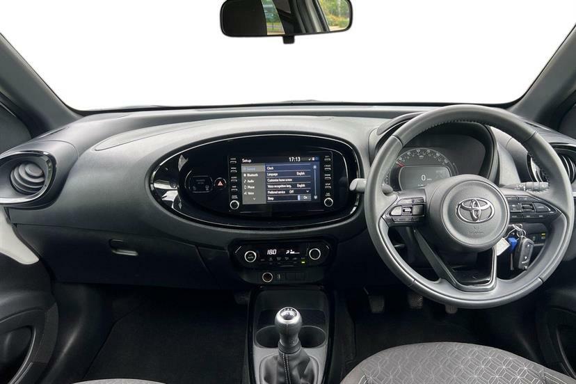 Toyota Aygo X 1.0 Vvt-i Edge Black #5