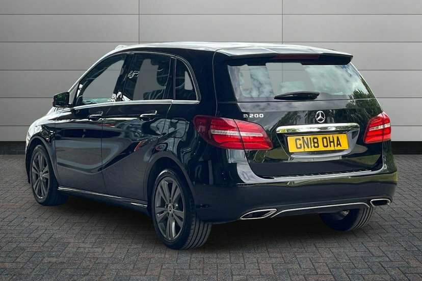 Mercedes-Benz B Class B200 Exclusive Edition Black #2