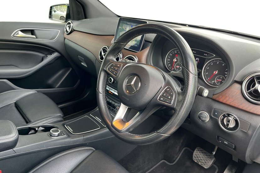 Mercedes-Benz B Class B200 Exclusive Edition Black #5