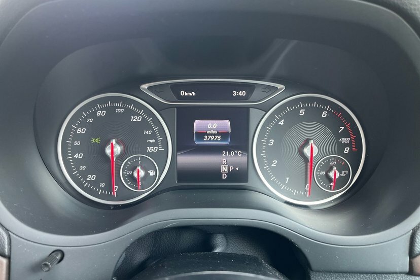 Mercedes-Benz B Class B200 Exclusive Edition Black #6