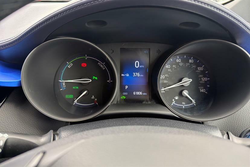Toyota C-Hr Excel White #8