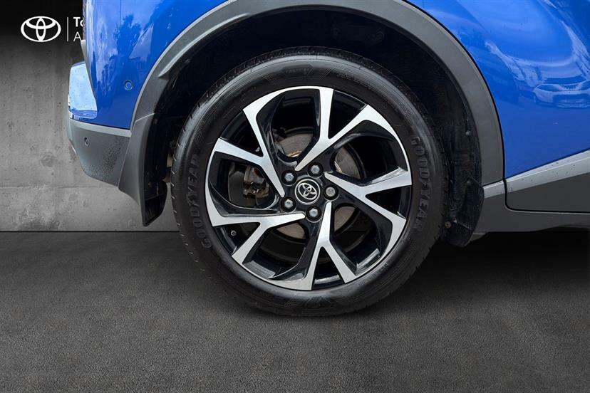 Toyota C-Hr Excel White #15