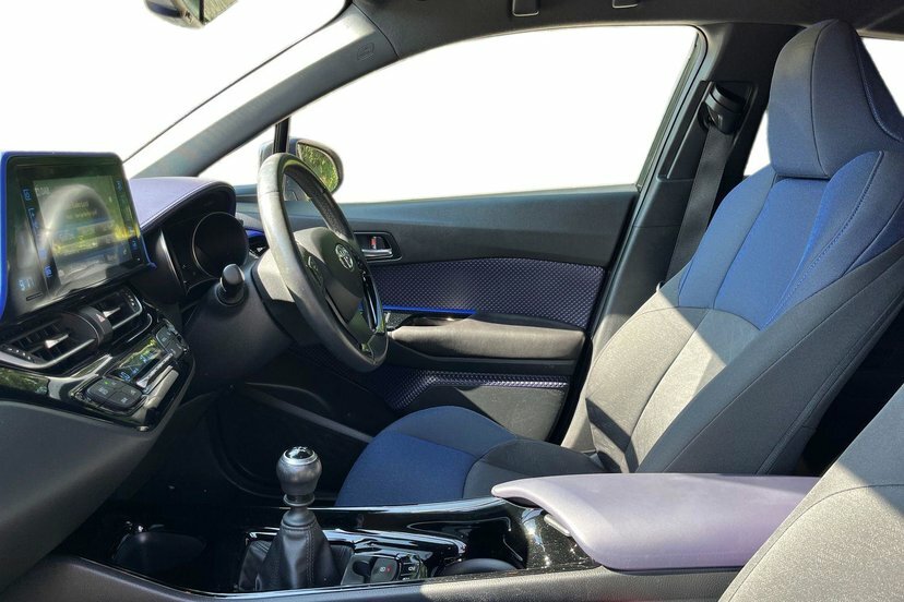 Toyota C-Hr 1.2 Vvt-i Dynamic Suv 115 Ps Silver #2