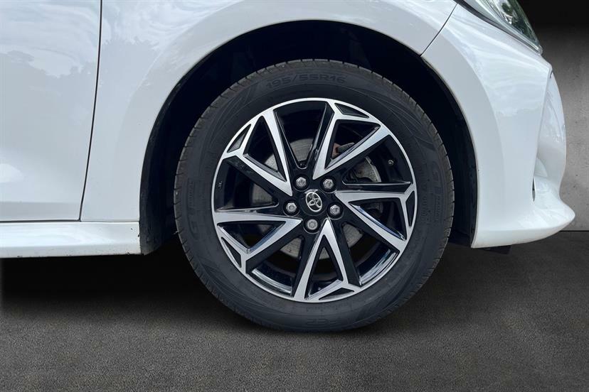 Toyota Yaris 1.5 Hybrid Design Cvt White #5