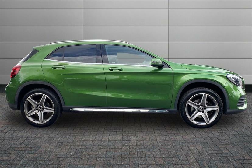 Mercedes-Benz GLA Class 220D 4Matic Amg Line Prem Plus Green #3