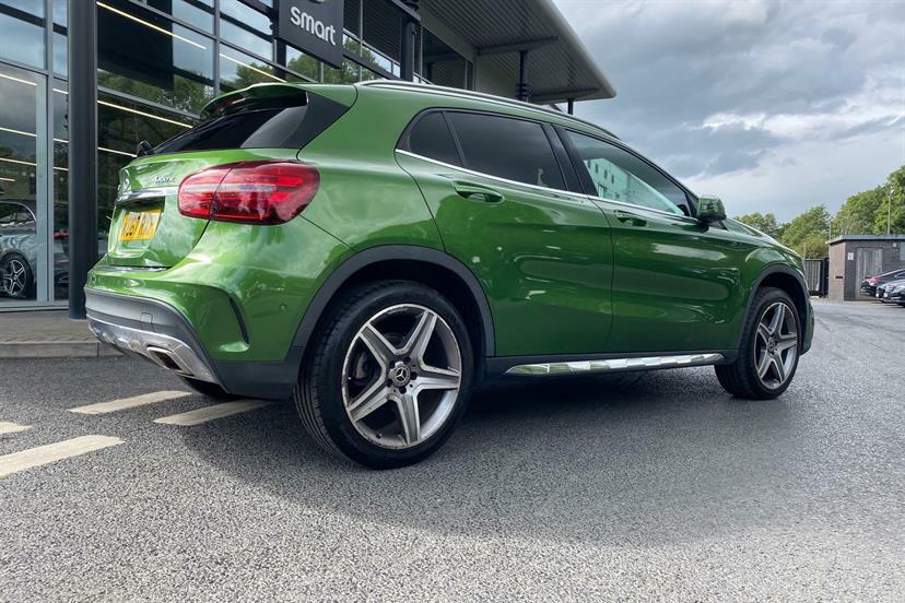 Mercedes-Benz GLA Class Gla 200D Se White #14