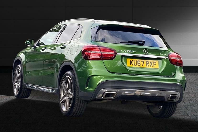 Mercedes-Benz GLA Class 220D 4Matic Amg Line Prem Plus Green #2