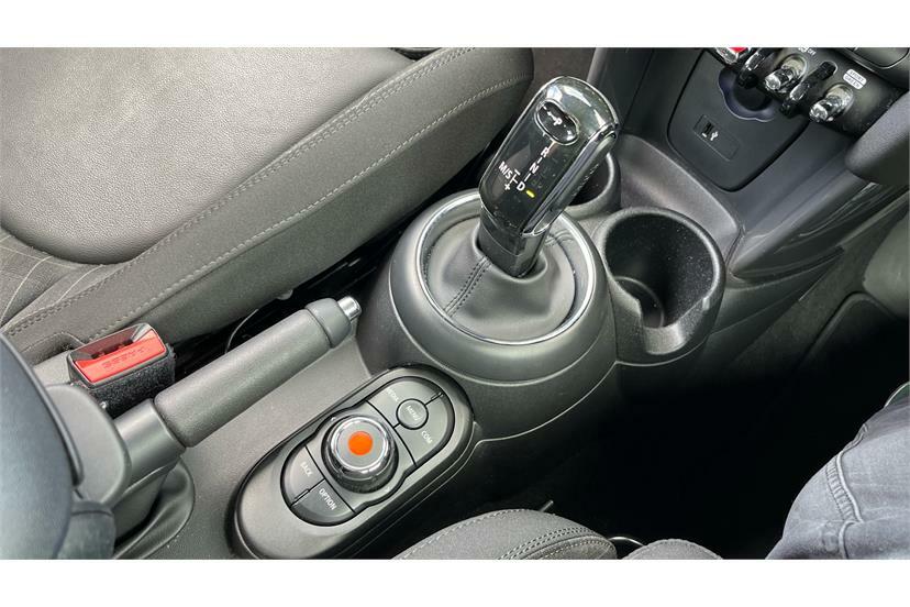 Mini Hatch 1.5 Cooper White #10