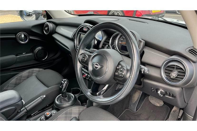 Mini Hatch 1.5 Cooper White #6