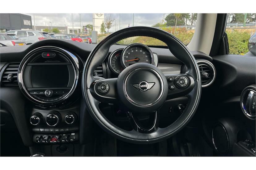 Mini Hatch 1.5 Cooper White #5