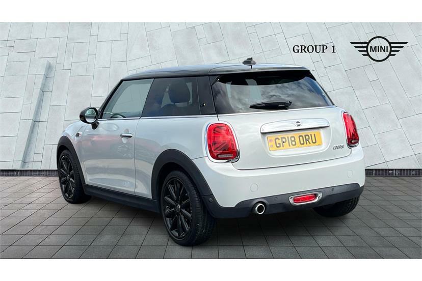 Mini Hatch 1.5 Cooper White #2