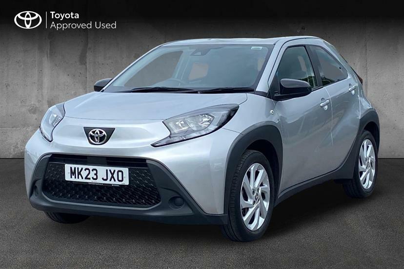 Toyota Aygo X 1.0 Vvt-i Pure Silver #3