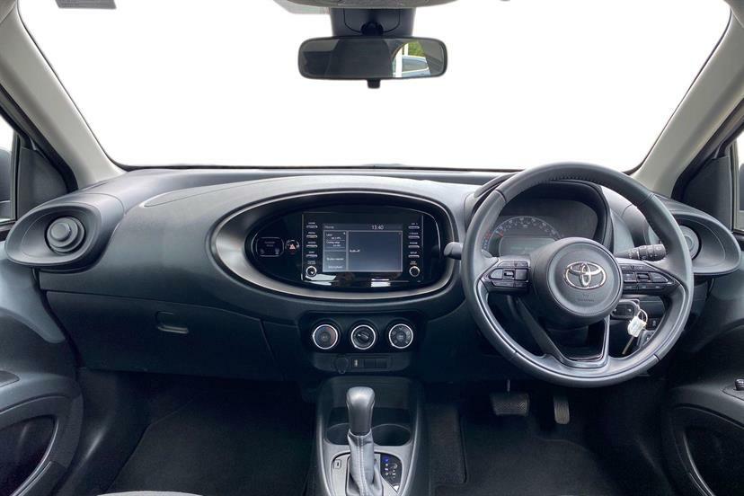 Toyota Aygo X 1.0 Vvt-i Pure Silver #5
