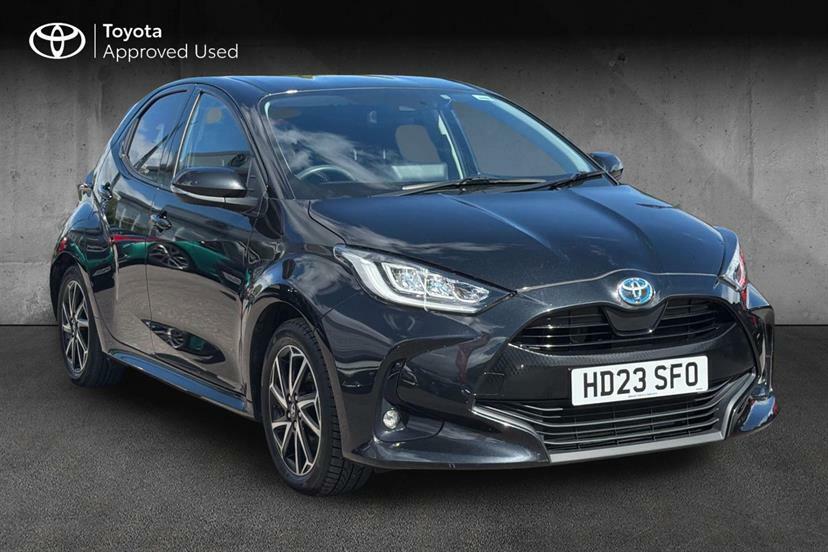 Toyota Yaris 1.5 Hybrid Design Cvt Black