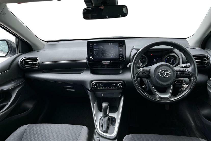 Toyota Yaris 1.5 Hybrid Design Cvt White #5