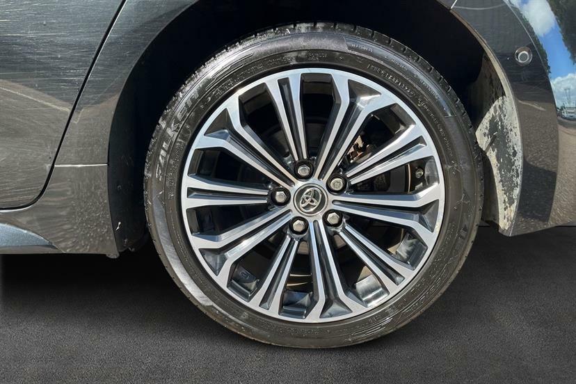 Toyota Corolla 1.8 Vvt-i Hybrid Design Cvt Black #4