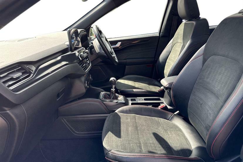 Ford Kuga 1.5 Ecoboost 150 St-line X Edition Silver #2