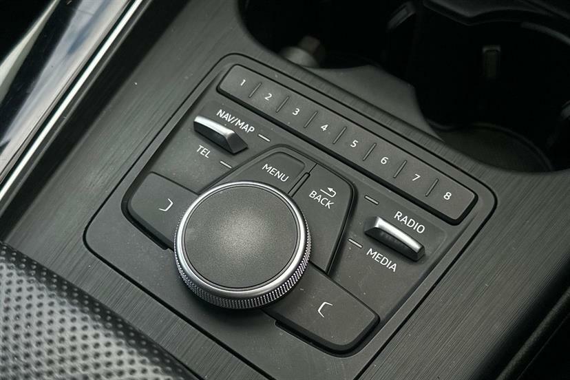 Audi A4 40 Tfsi Black Edition S Tronic White #16