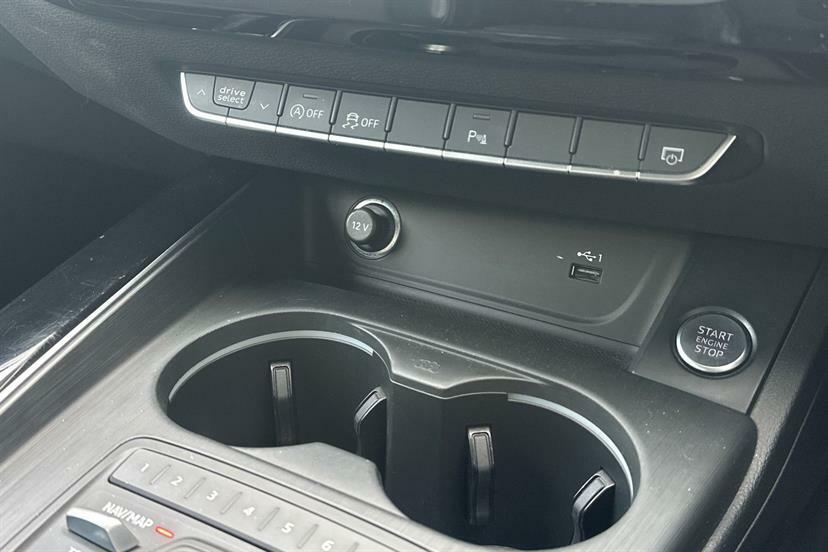 Audi A4 40 Tfsi Black Edition S Tronic White #15