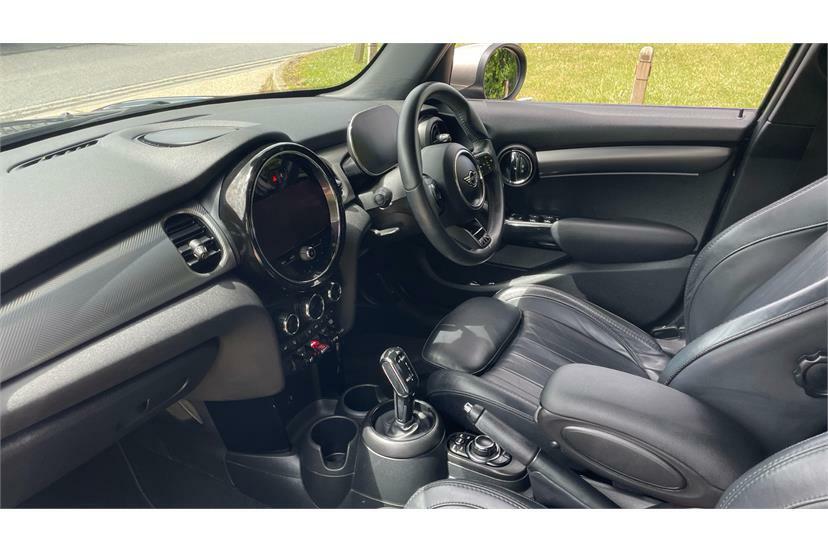 Mini Hatch 1.5 Cooper Exclusive Black #5