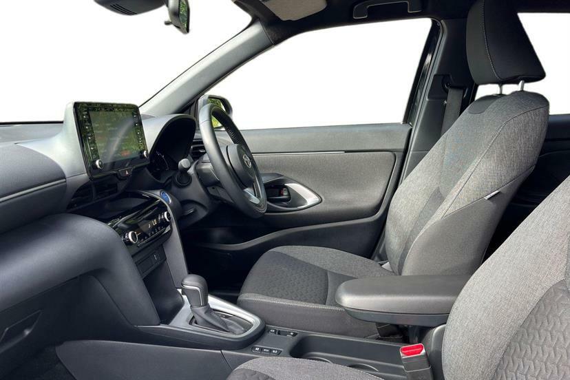 Toyota Yaris Cross 1.5 Hybrid Design Cvt Black #2