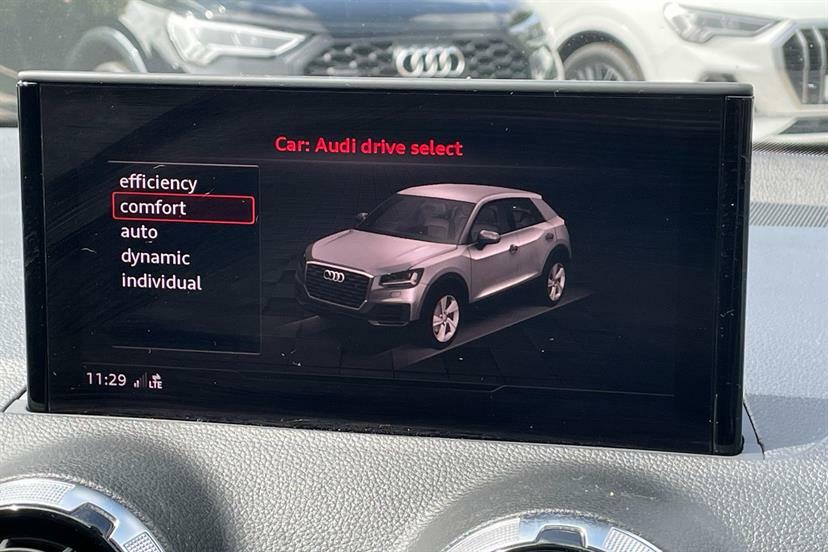 Audi Q2 35 Tfsi Sport S Tronic 2021 Grey #37