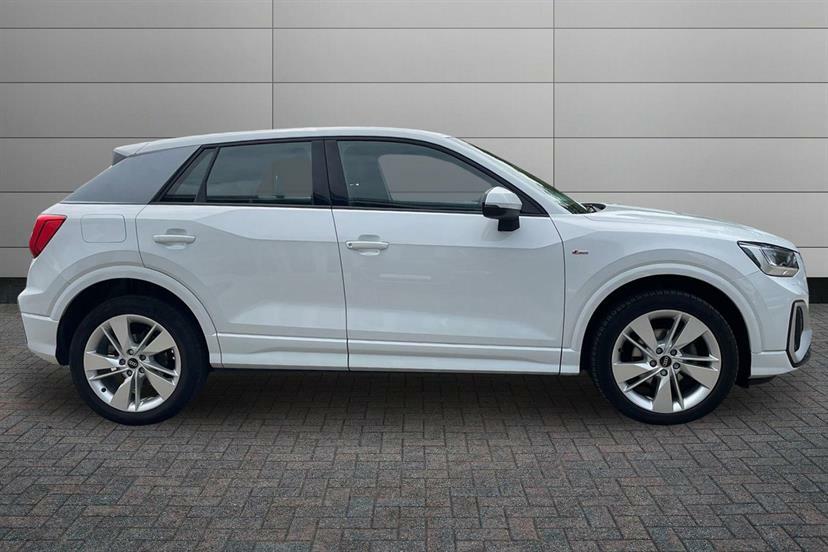 Audi Q2 35 Tfsi S Line Cs White #4