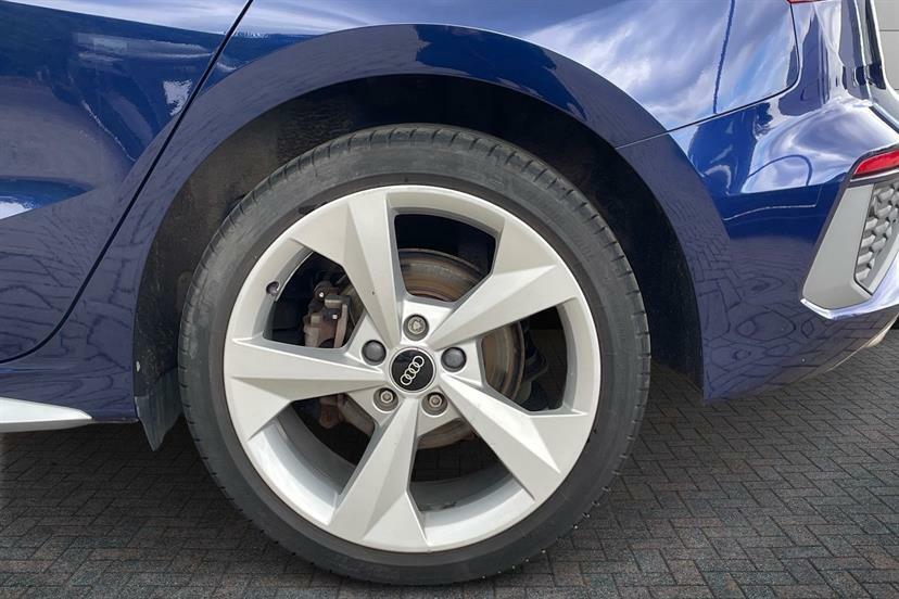 Audi A3 40 Tfsi E S Line S Tronic Blue #5