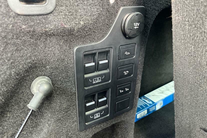 Land Rover Discovery Se Blue #14