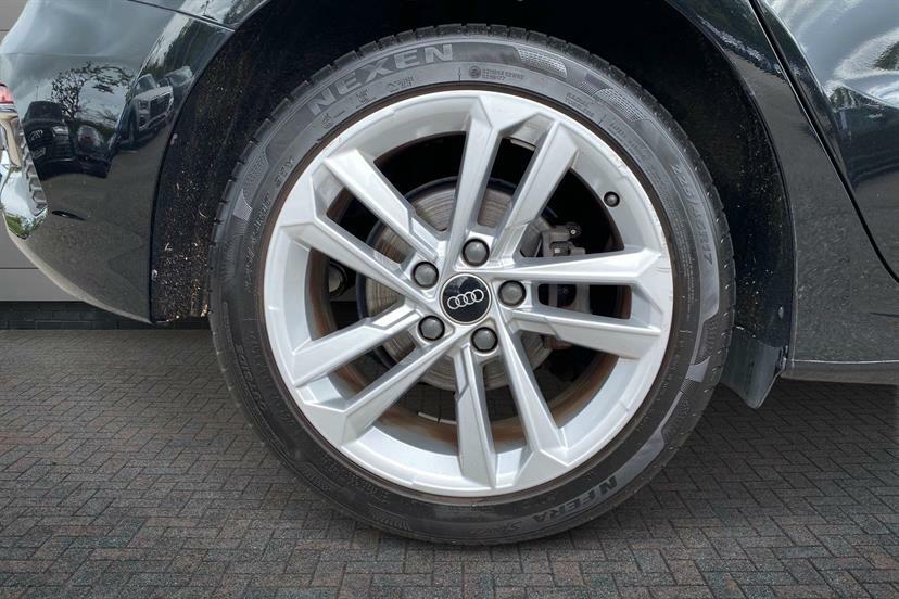 Audi A3 35 Tfsi Sport S Tronic Black #5