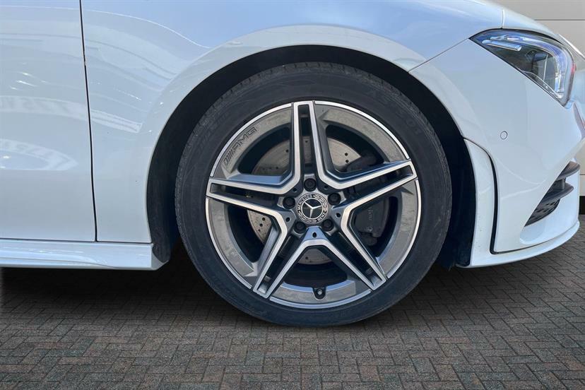 Mercedes-Benz CLA Class 200 Amg Line Premium Tip White #4