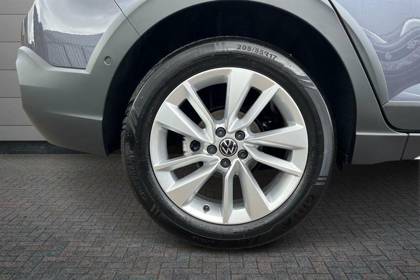 Volkswagen Taigo 1.0 Tsi 115 Match Grey #4