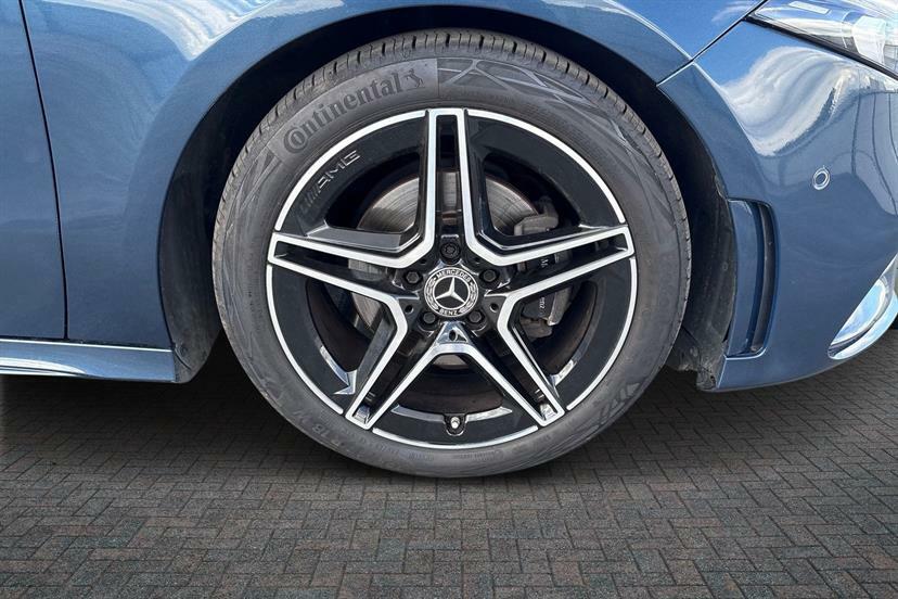 Mercedes-Benz A Class A180 Amg Line Premium Blue #4