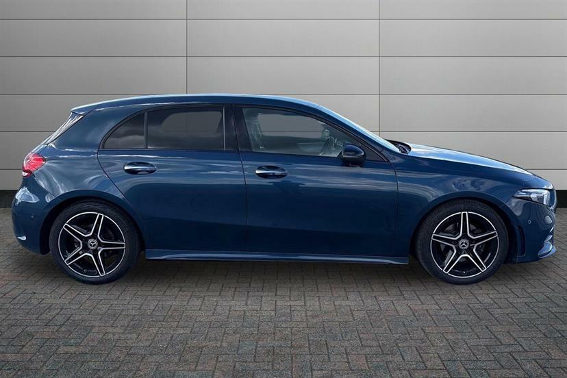 Mercedes-Benz A Class A180 Amg Line Premium Blue #3