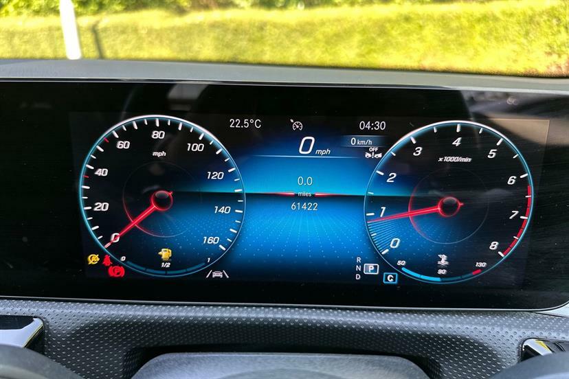 Mercedes-Benz CLA Class 180 Amg Line Premium Tip Grey #5
