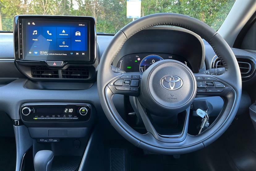 Toyota Yaris 1.5 Vvt-h Excel E-cvt Euro 6 Ss  #26
