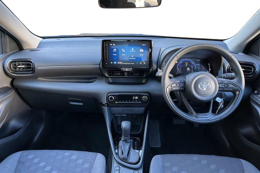 Toyota Yaris 1.5 Hybrid Design Cvt Safety Pack #6