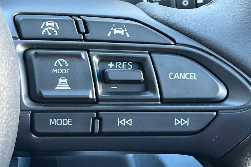 Toyota Yaris 1.5 Vvt-h Excel E-cvt Euro 6 Ss  #27