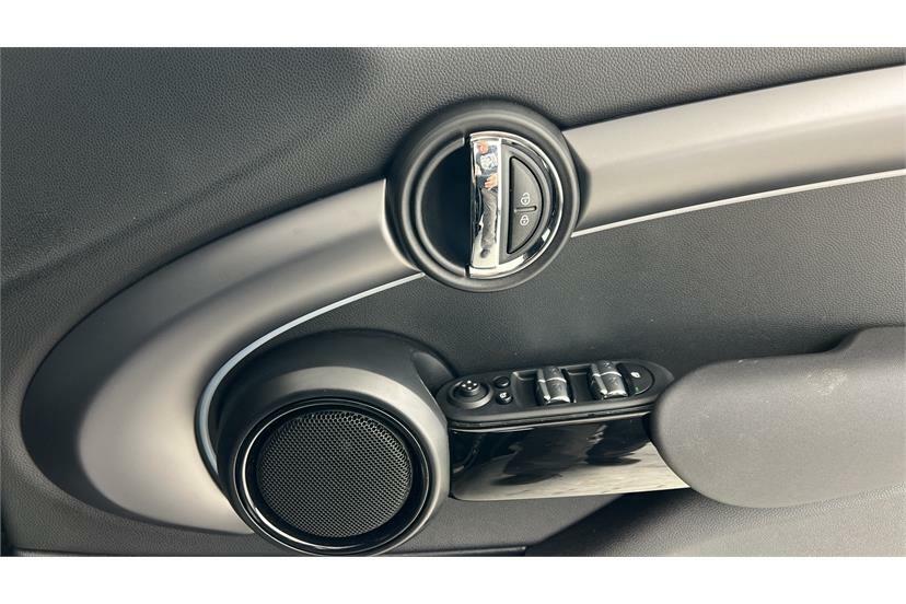 Mini Hatch 135Kw Cooper S Level 2 33Kwh Black #19