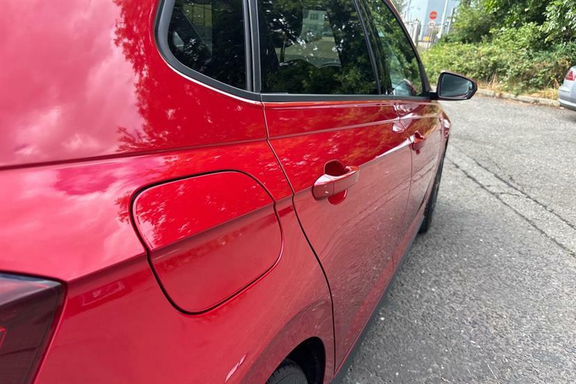 Volkswagen Polo Life Red #17
